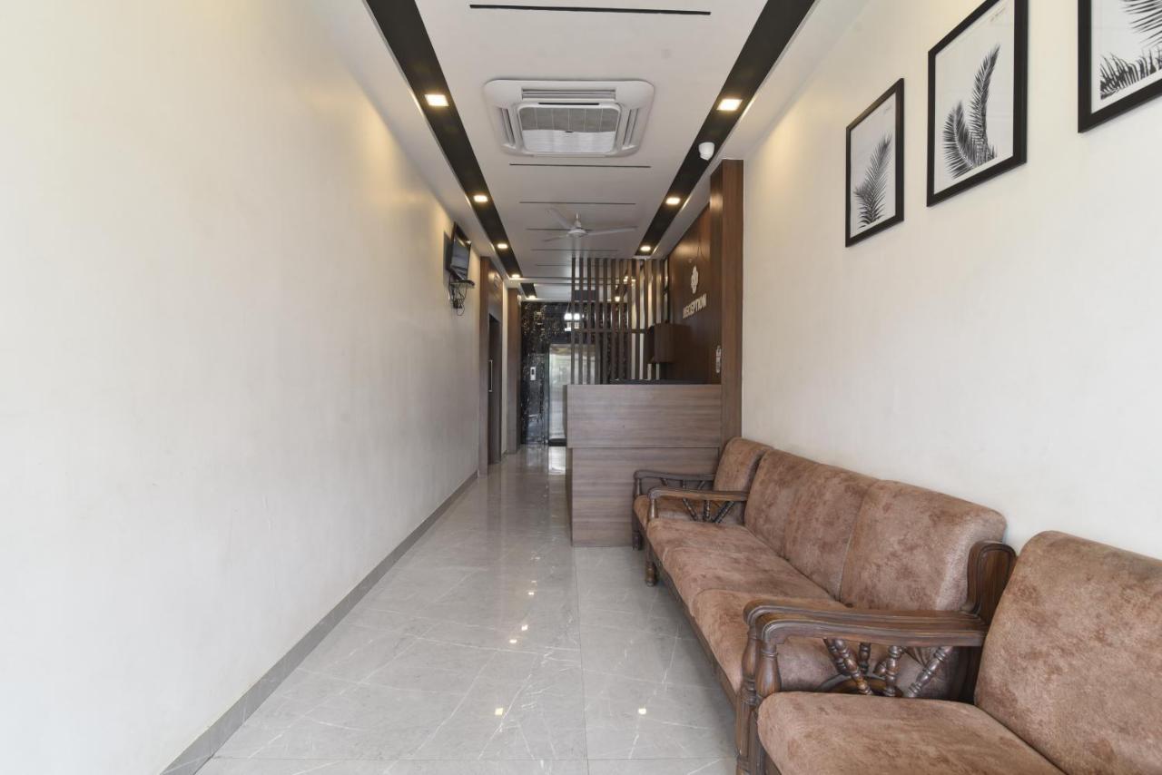 Hotel Clove Bijāpur Exteriör bild